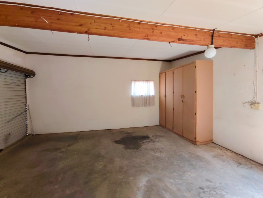 To Let 3 Bedroom Property for Rent in Pellissier Free State